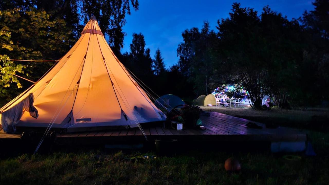 Glamping Fluffy Horns - Glempings Pukainie Ragi Hotel Plieņciems Exterior foto
