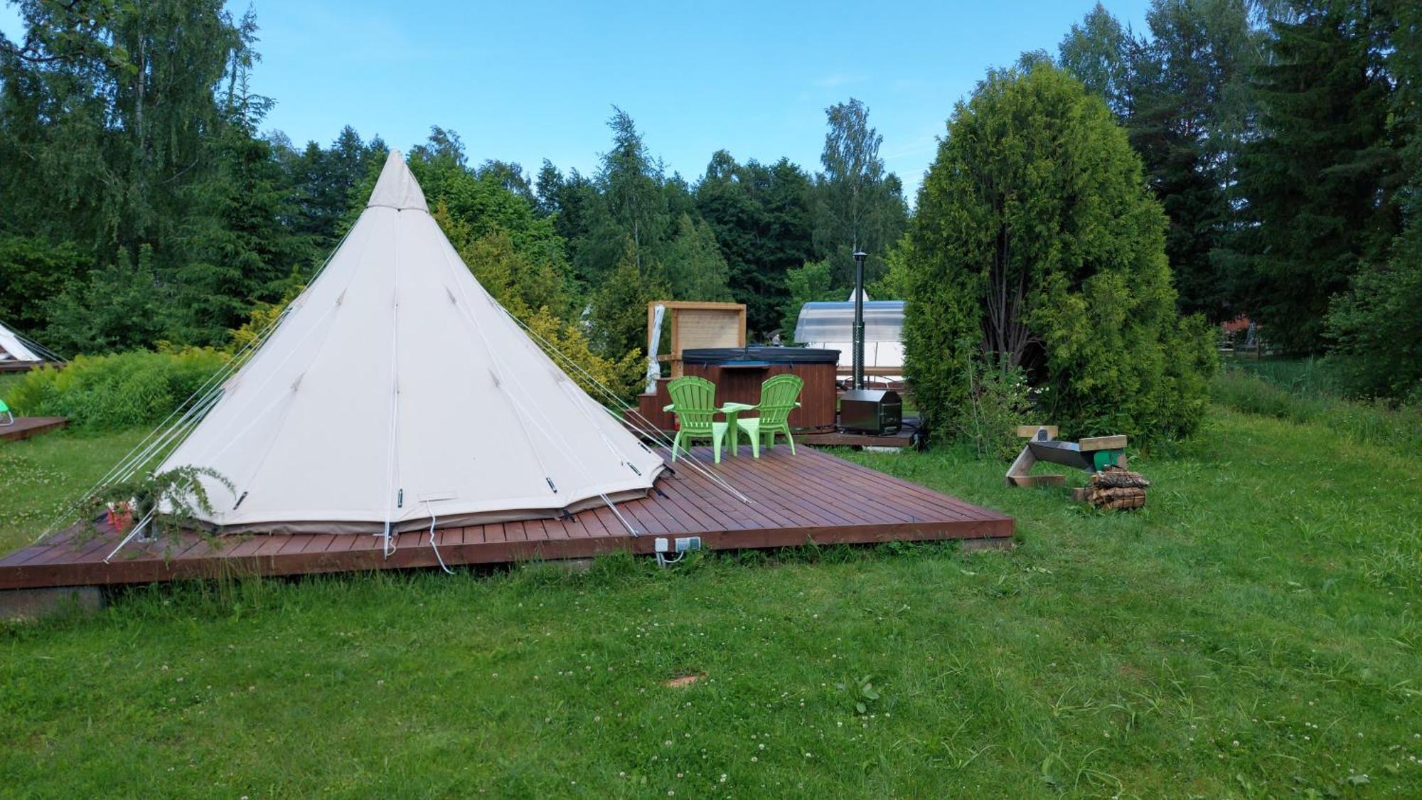 Glamping Fluffy Horns - Glempings Pukainie Ragi Hotel Plieņciems Exterior foto